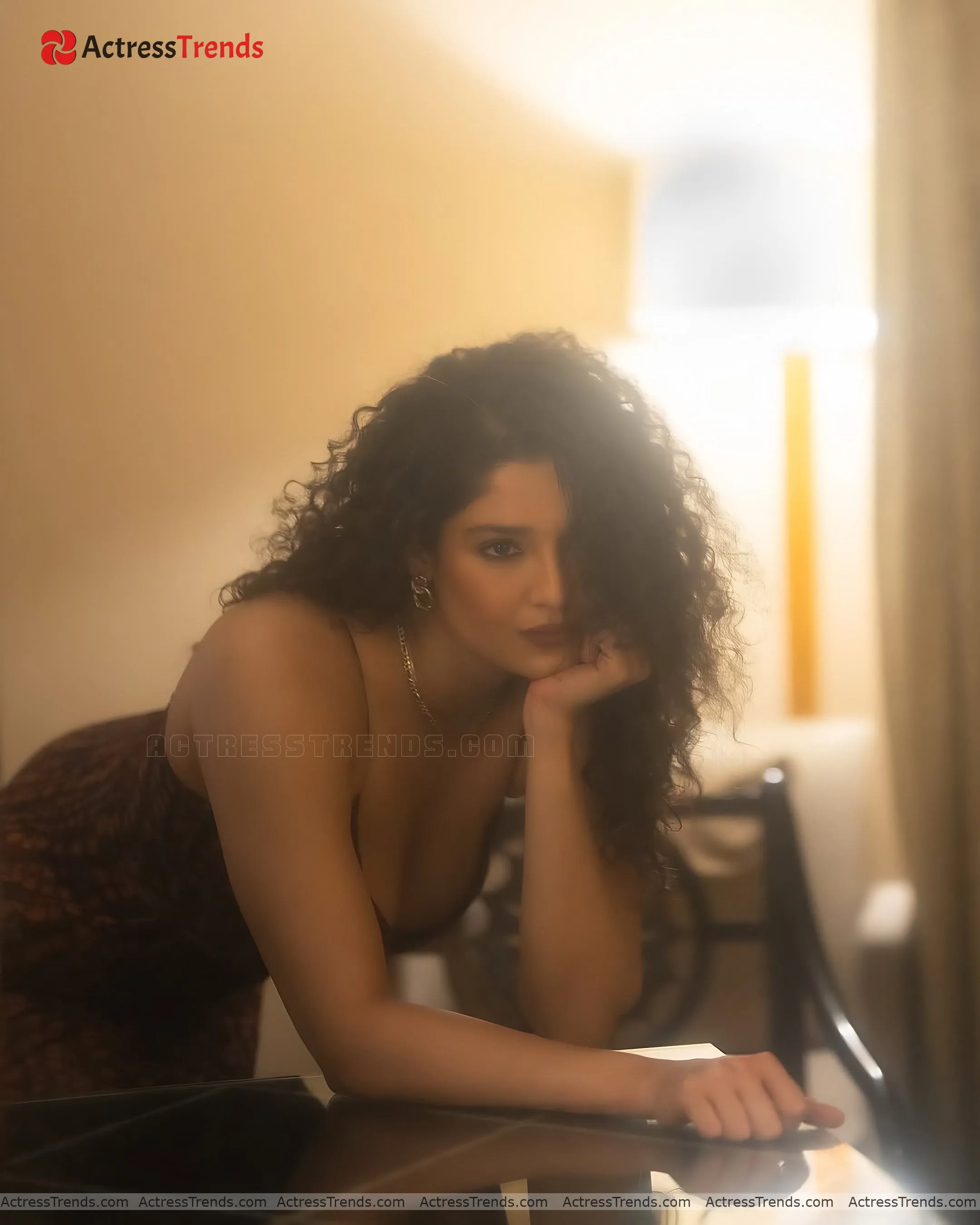 Ritika Singh Jeans Tight Fitting