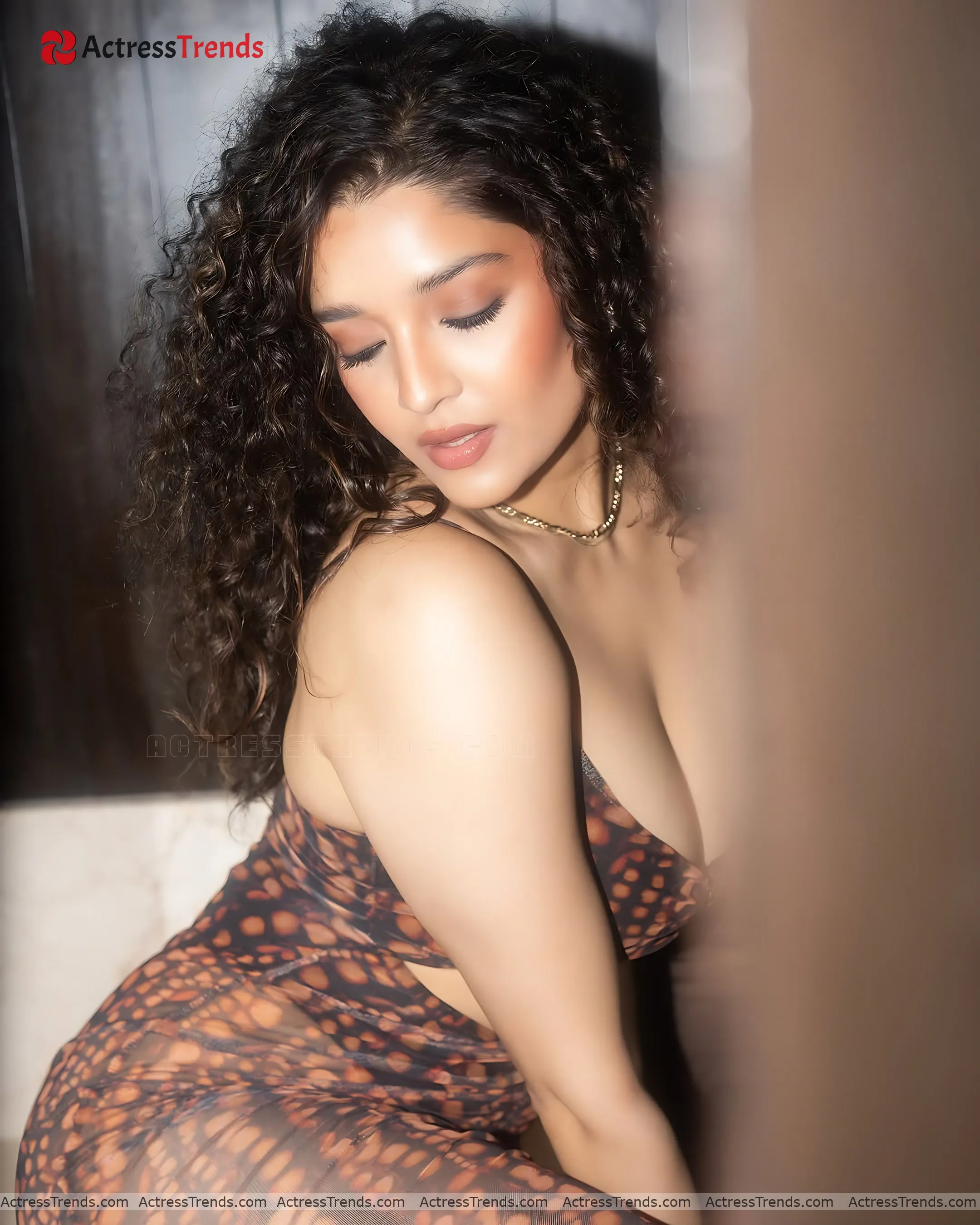 Ritika Singh Bold Style Curvy Sensual Portrait