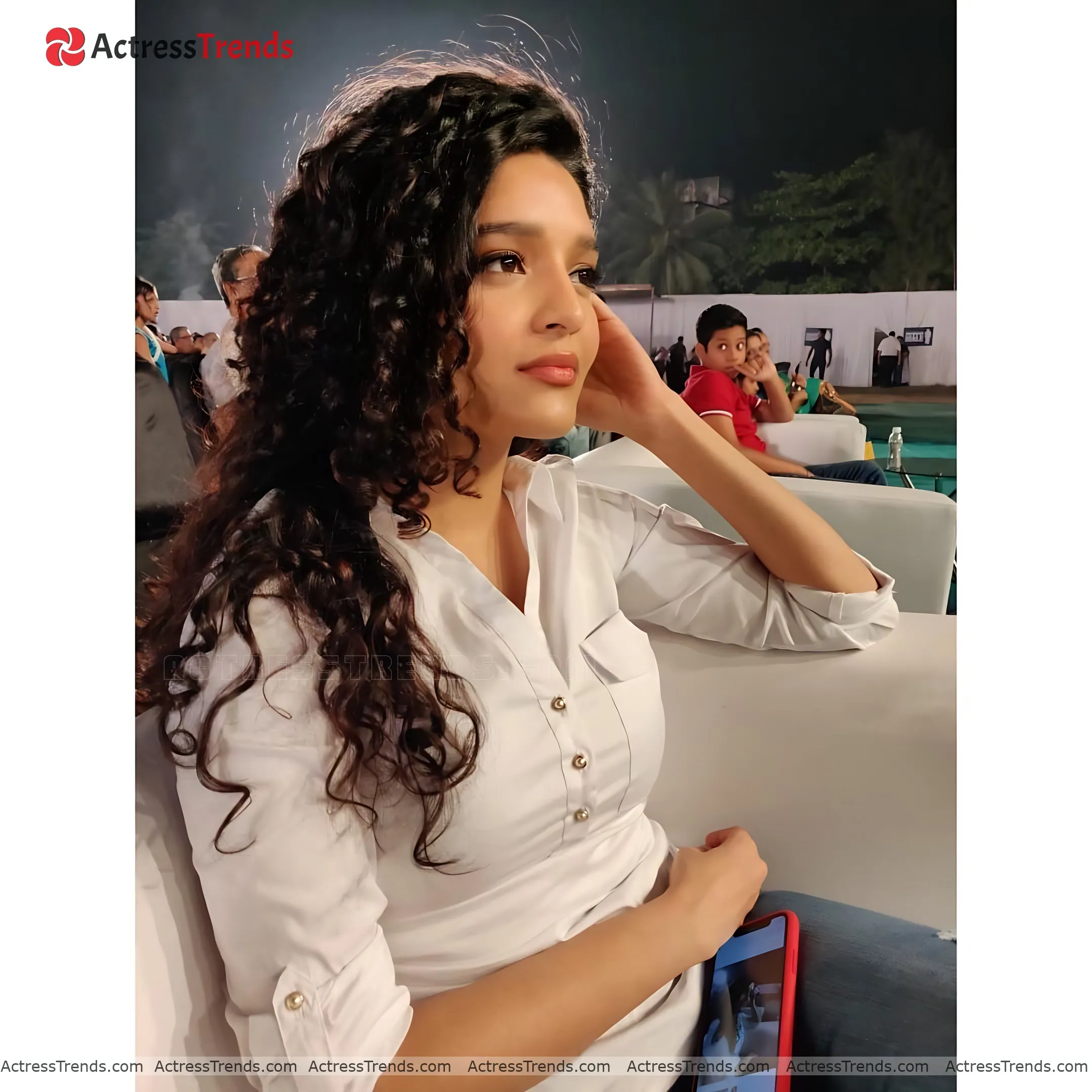 Ritika Singh Beautiful Face Tight Fitting