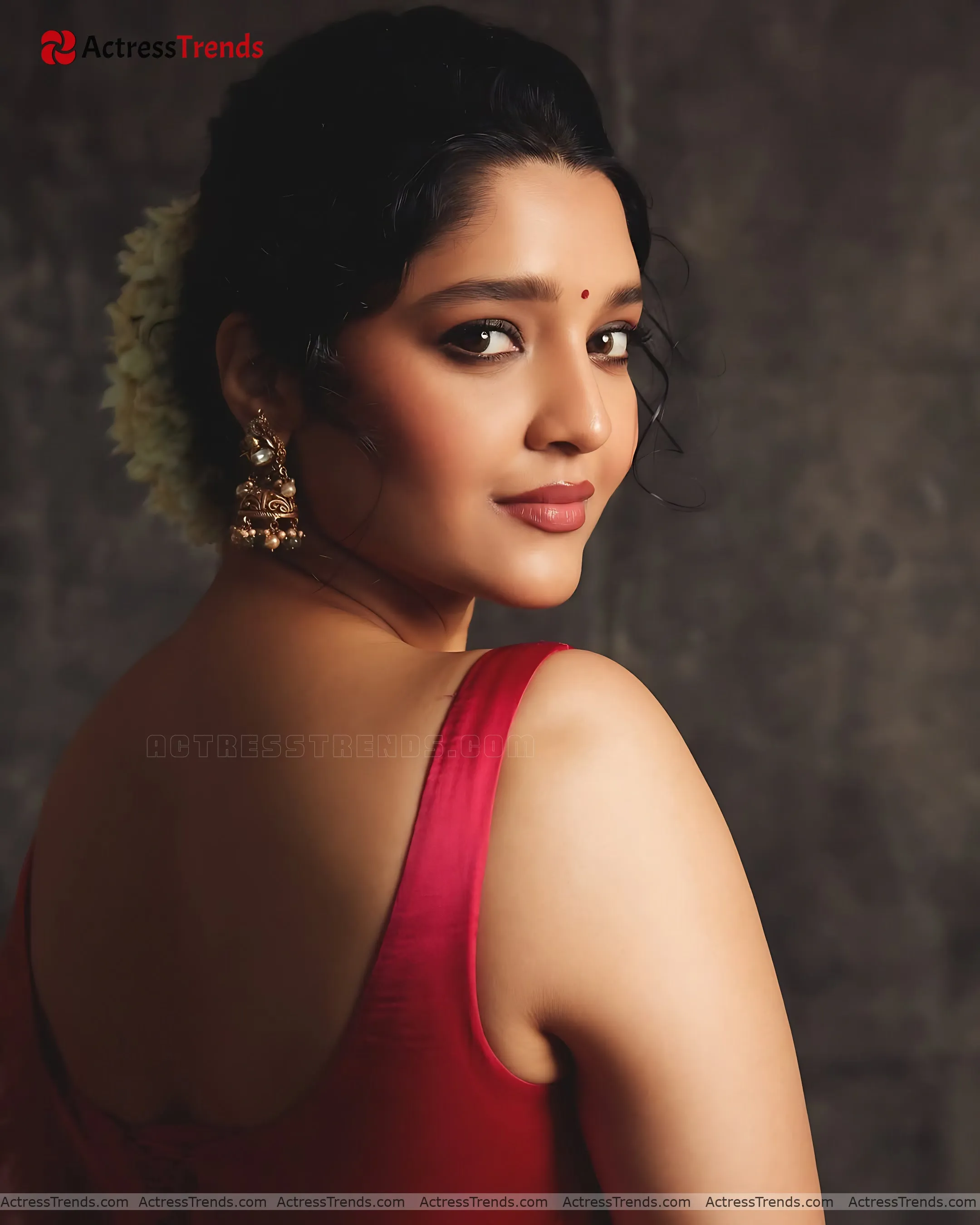Ritika Singh Smoky Eyes Saree Photoshoot Backless Blouse Style