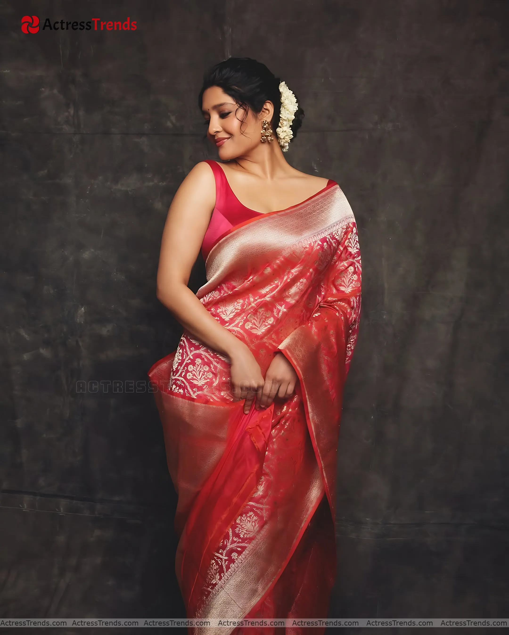 Ritika Singh Saree Photoshoot