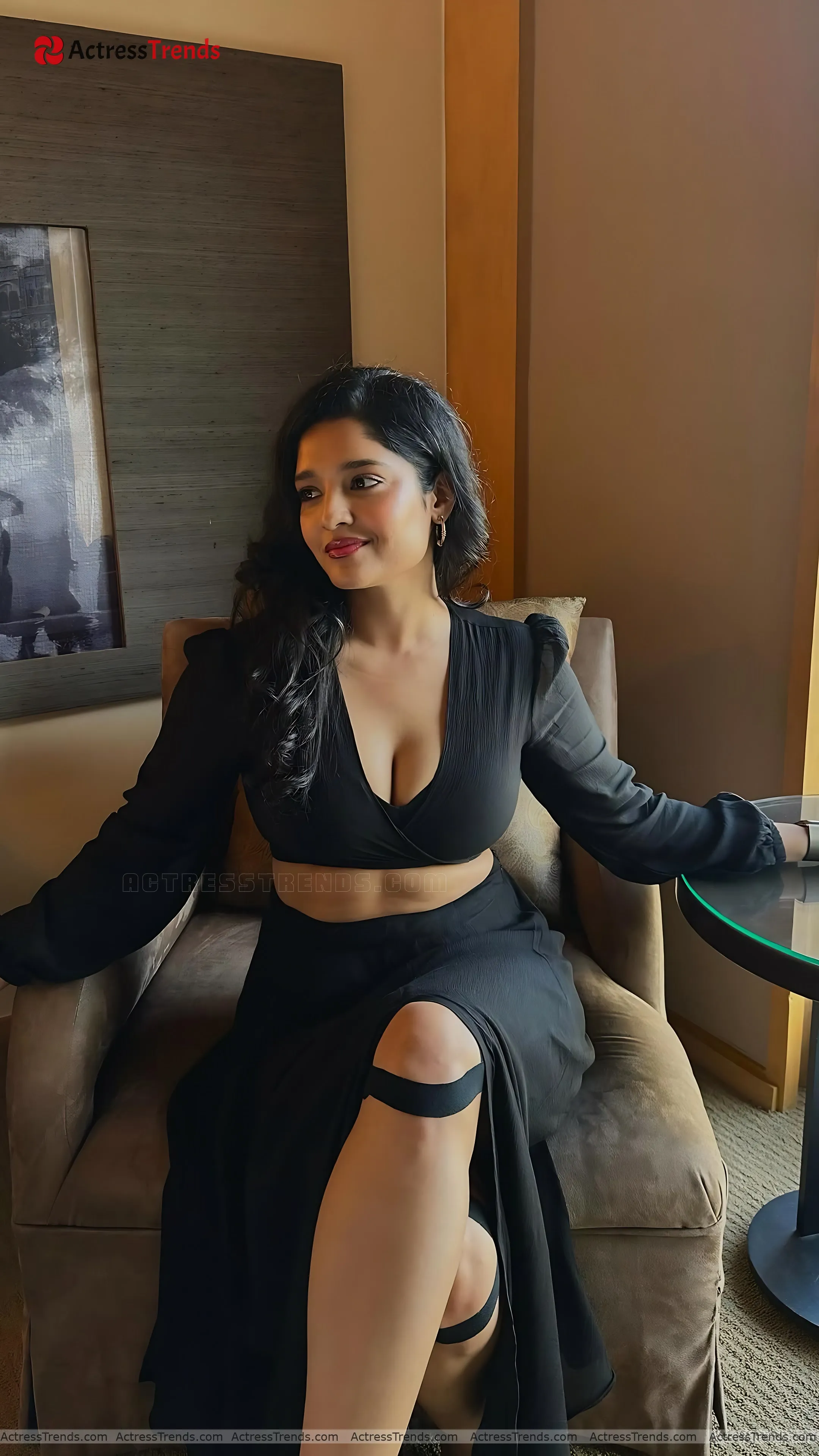 Ritika Singh Bold Style Beautiful Face