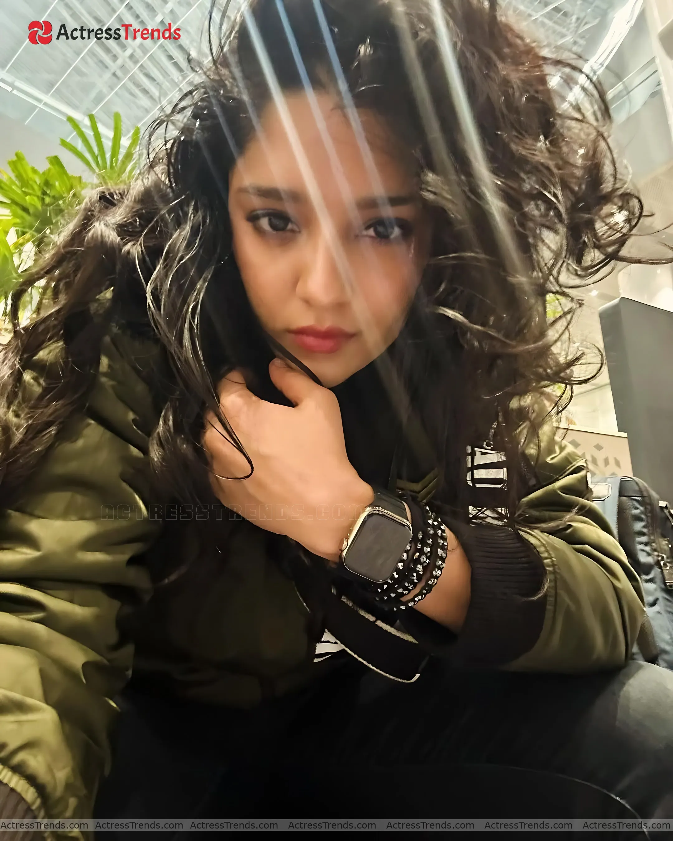 Ritika Singh Beautiful Face Actress Selfie Cute