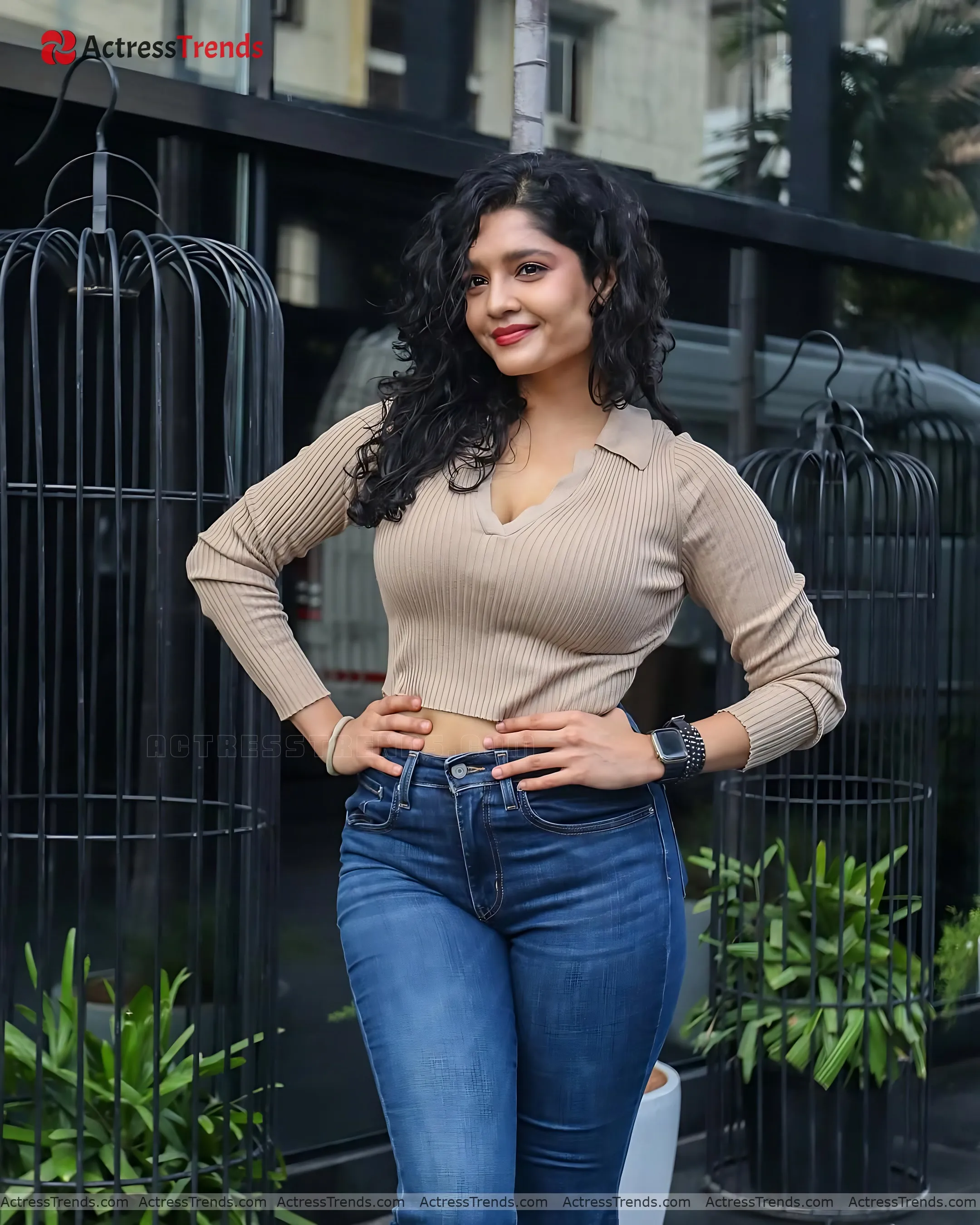 Ritika Singh Cleav Pose Beautiful Face Bold Style