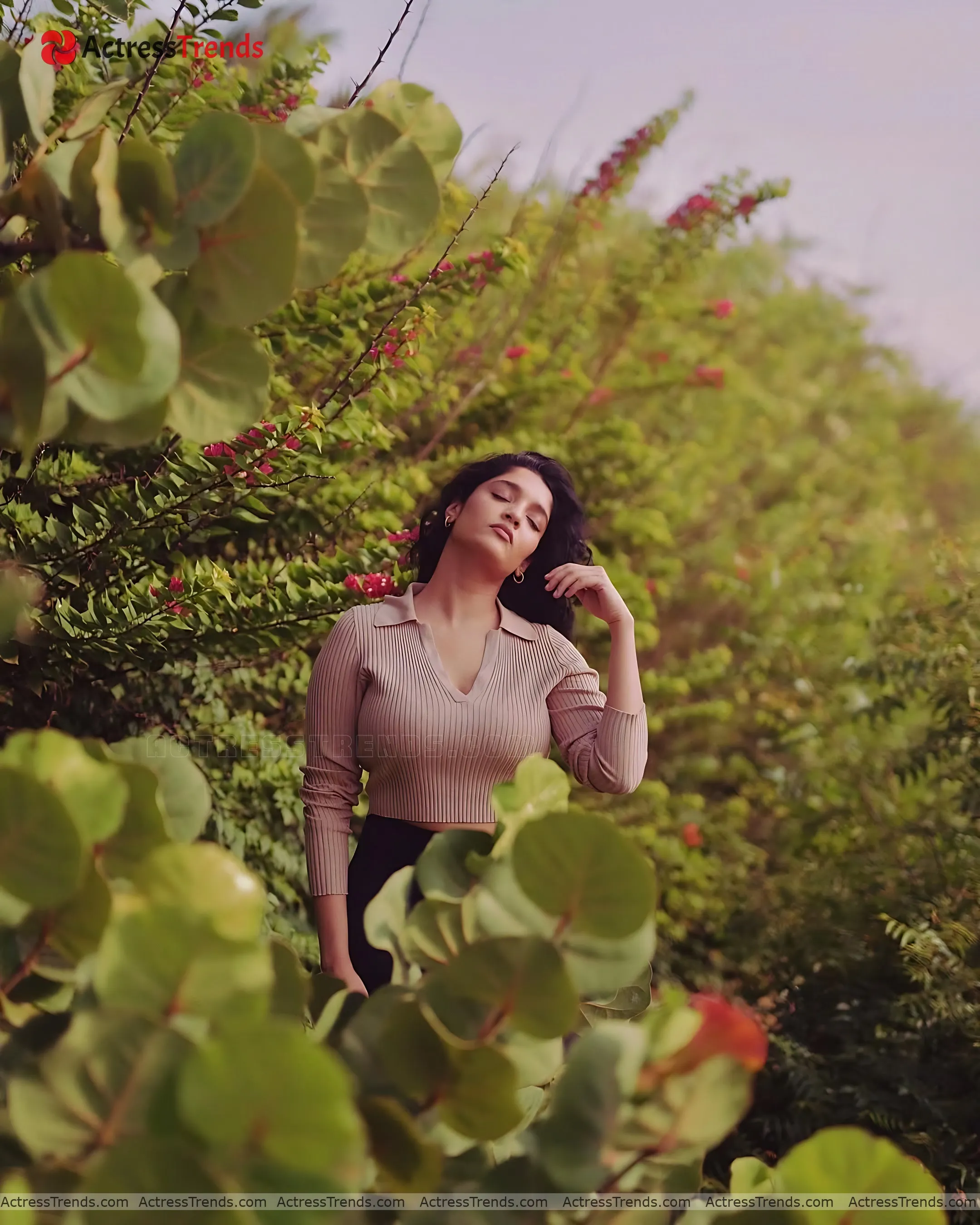 Ritika Singh Stunning Photo Curvy Tight Fitting