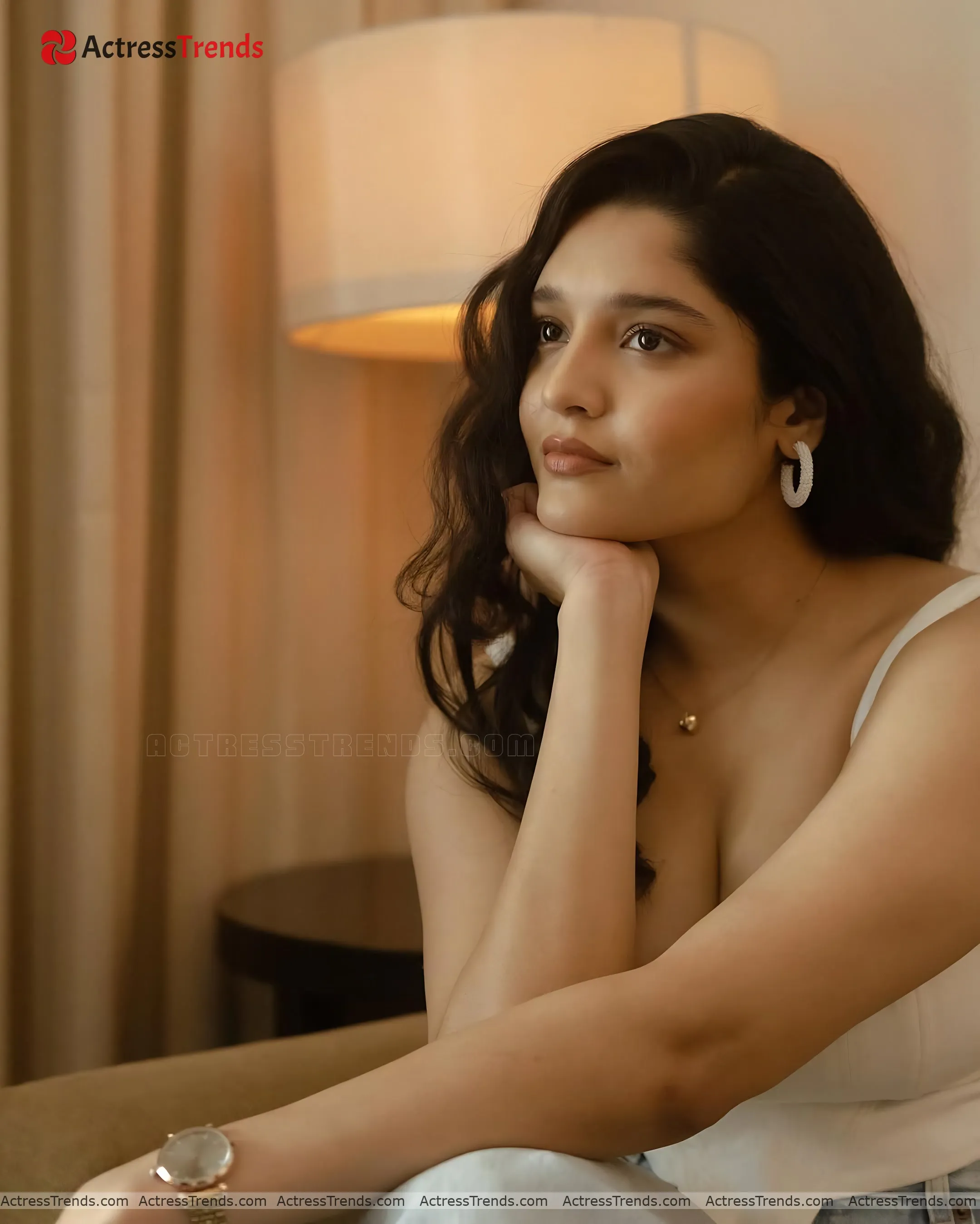 Ritika Singh Curvy Beautiful Face Celebrity Fashion Shoot Cute