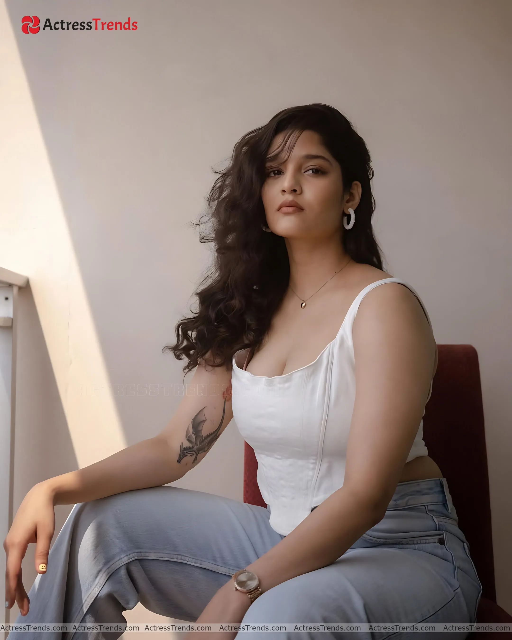 Ritika Singh Curvy Cleav Pose Cute