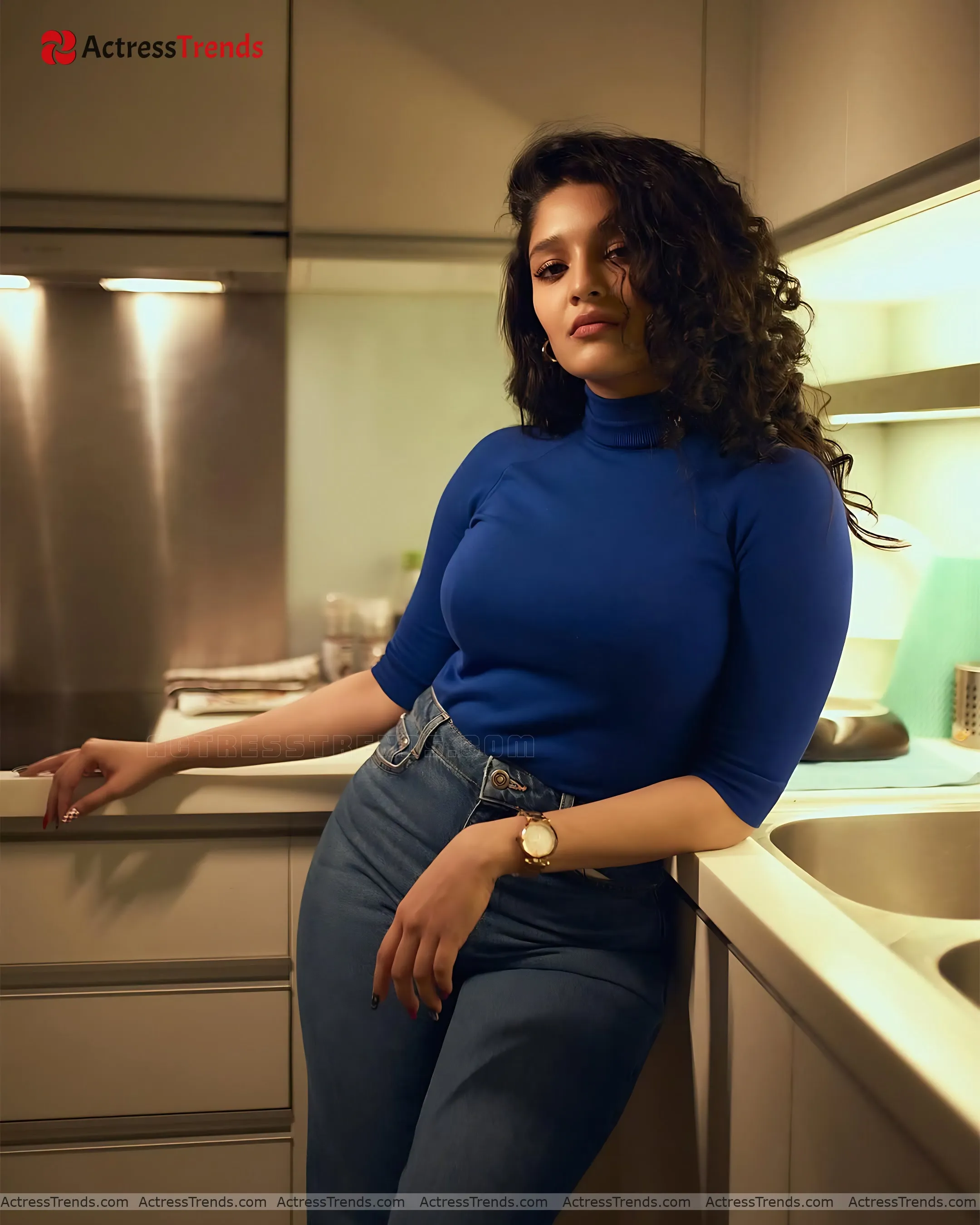 Ritika Singh Stunning Photo Curvy Tight Fitting Cute