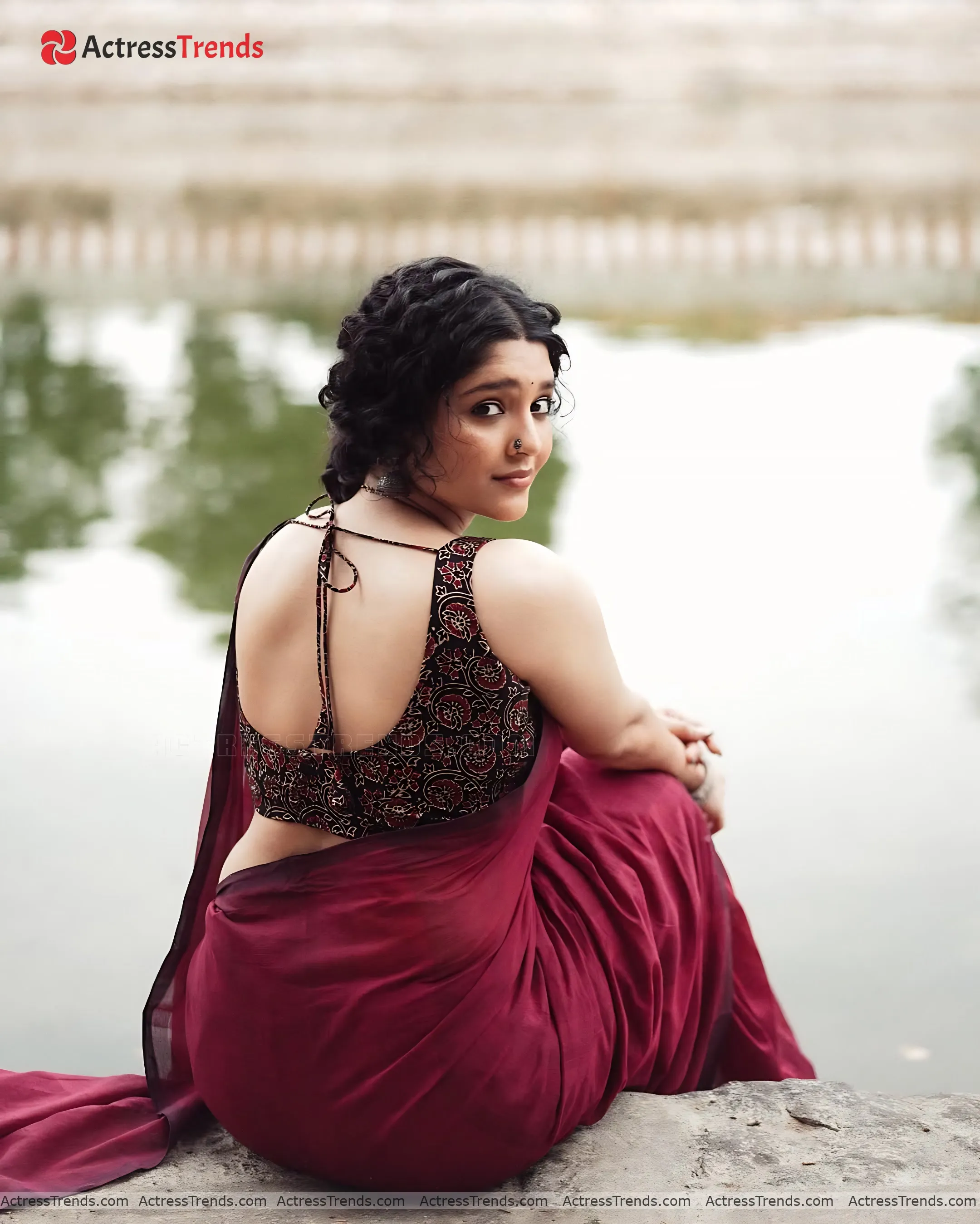Ritika Singh Tight Fitting Beautiful Face Back Pose Backless Blouse Style