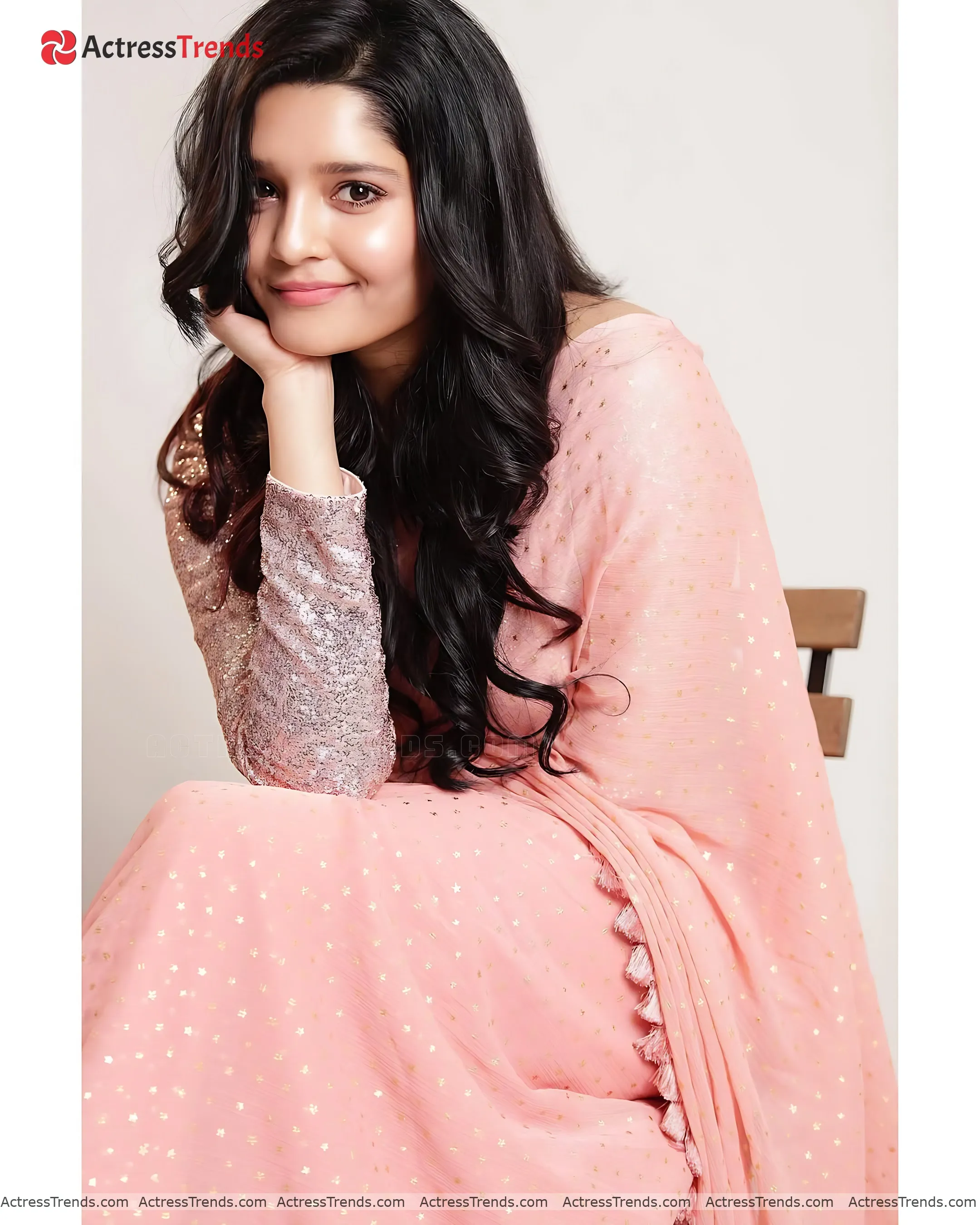 Ritika Singh Cutest Actress Cute Saree Photoshoot