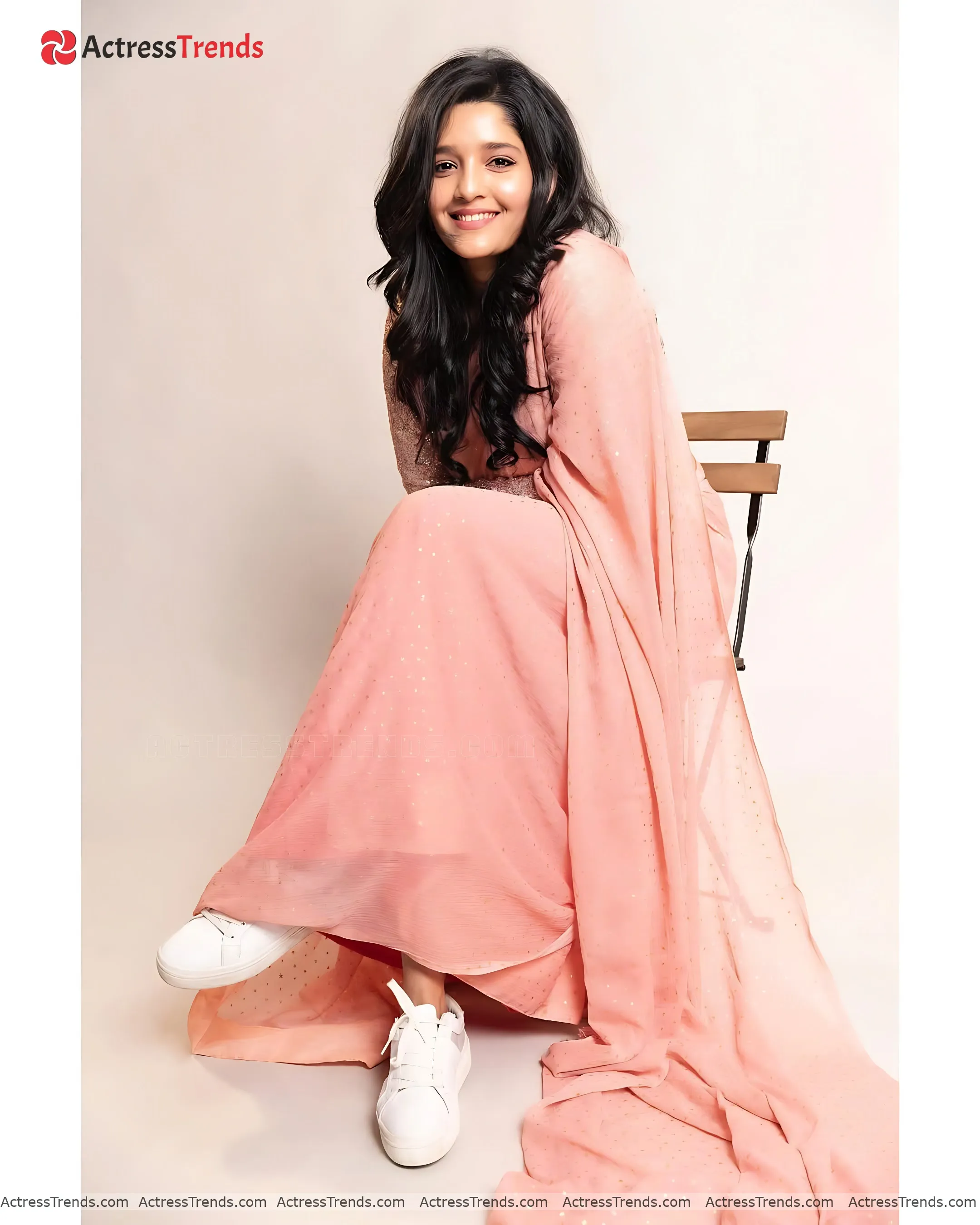 Ritika Singh Cutest Actress Cute Saree Photoshoot Beautiful Face