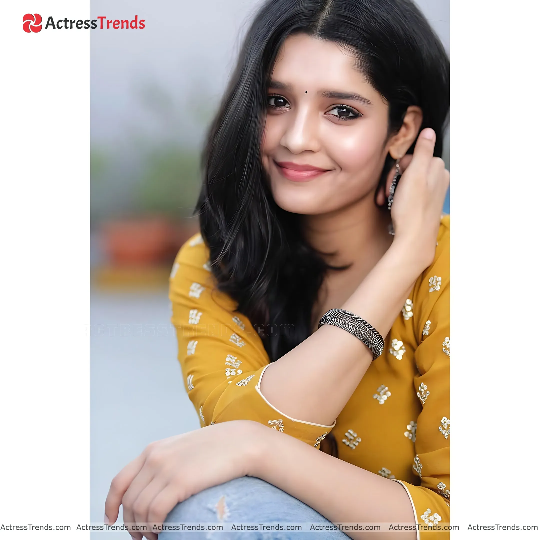 Ritika Singh Cute Beautiful Face Cutest Actress