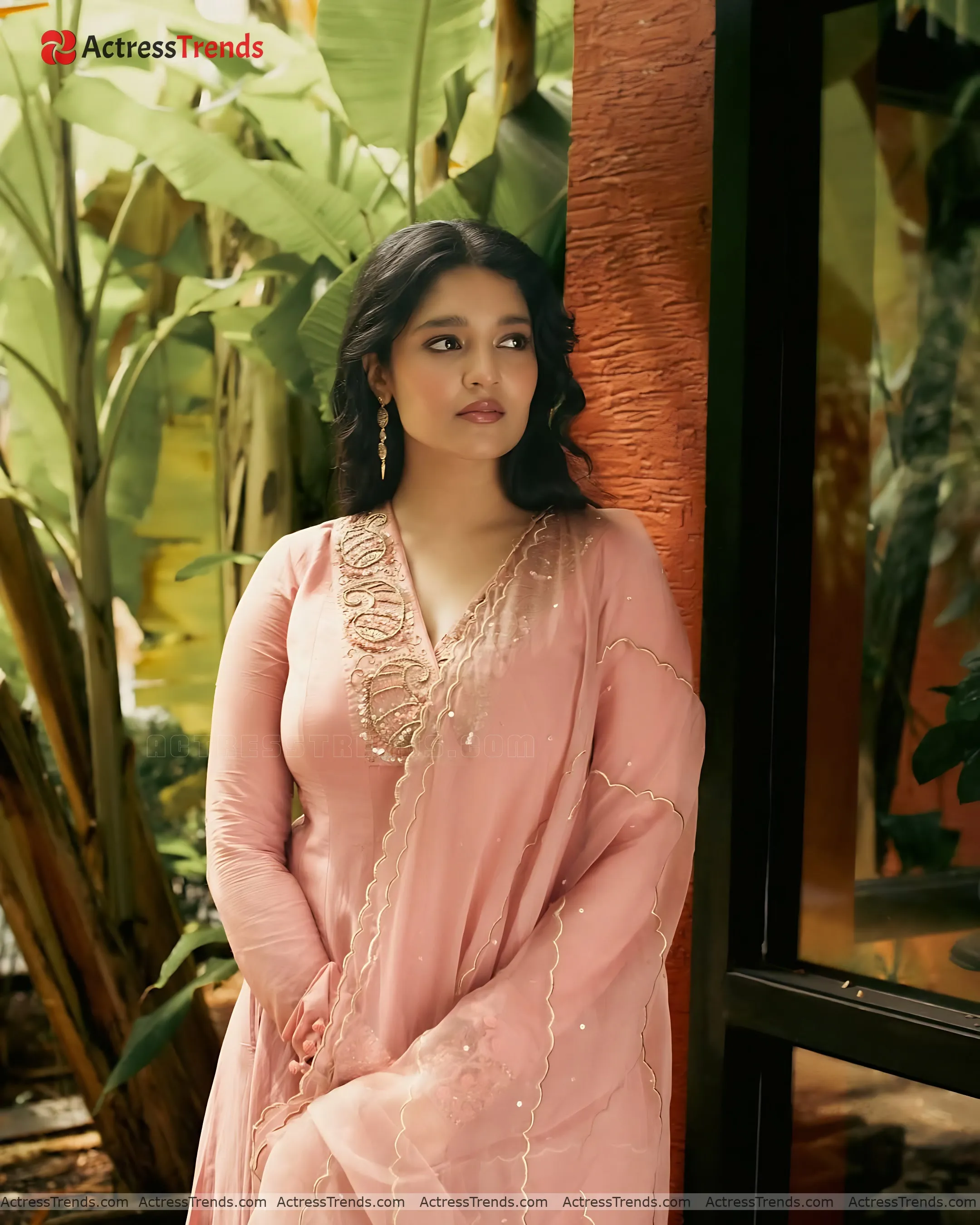 Ritika Singh Stunning Photo Glamorous Actress Beautiful Face