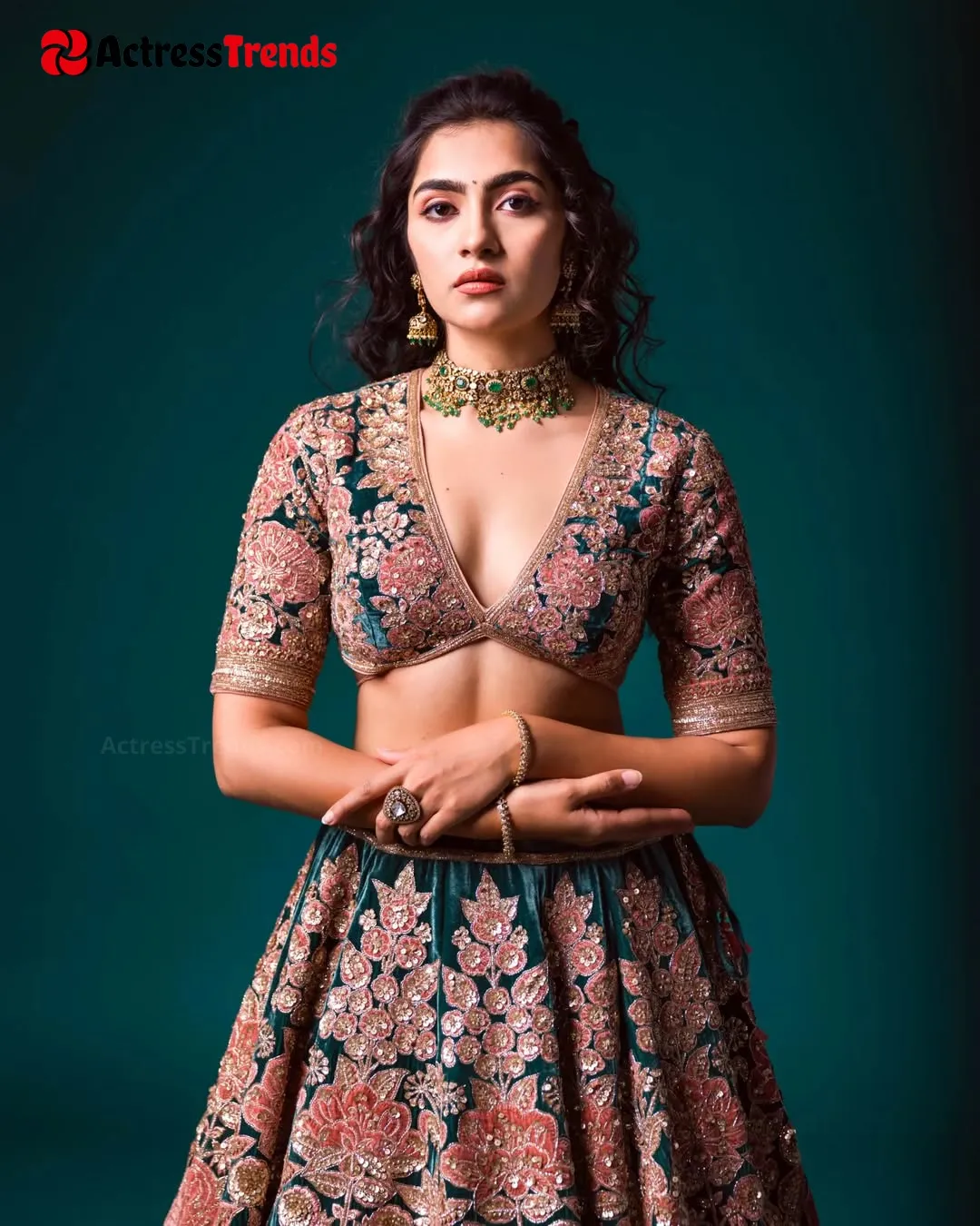 Rukmini Vasanth Glamorous Actress Saree Photoshoot Stunning Photo Bold Saree Style