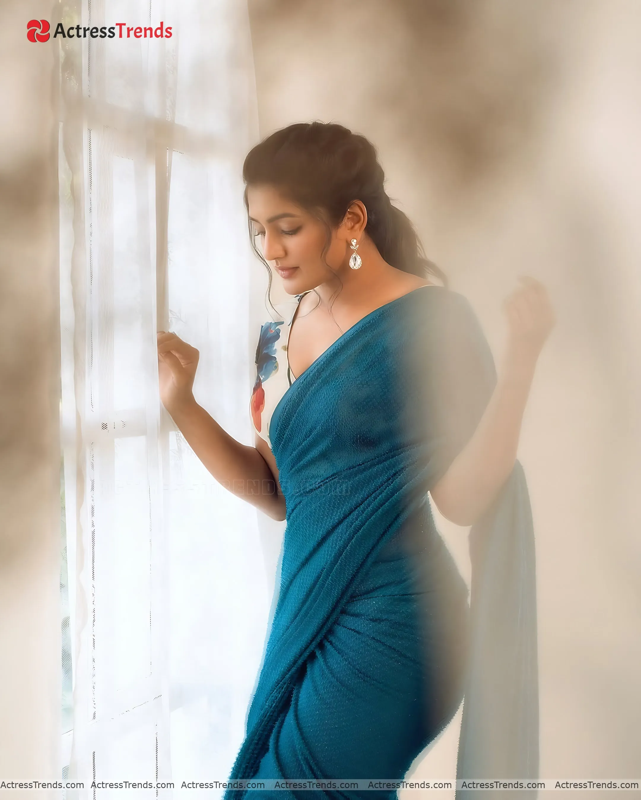 Eesha Rebba Curvy Tight Fitting Stunning Photo