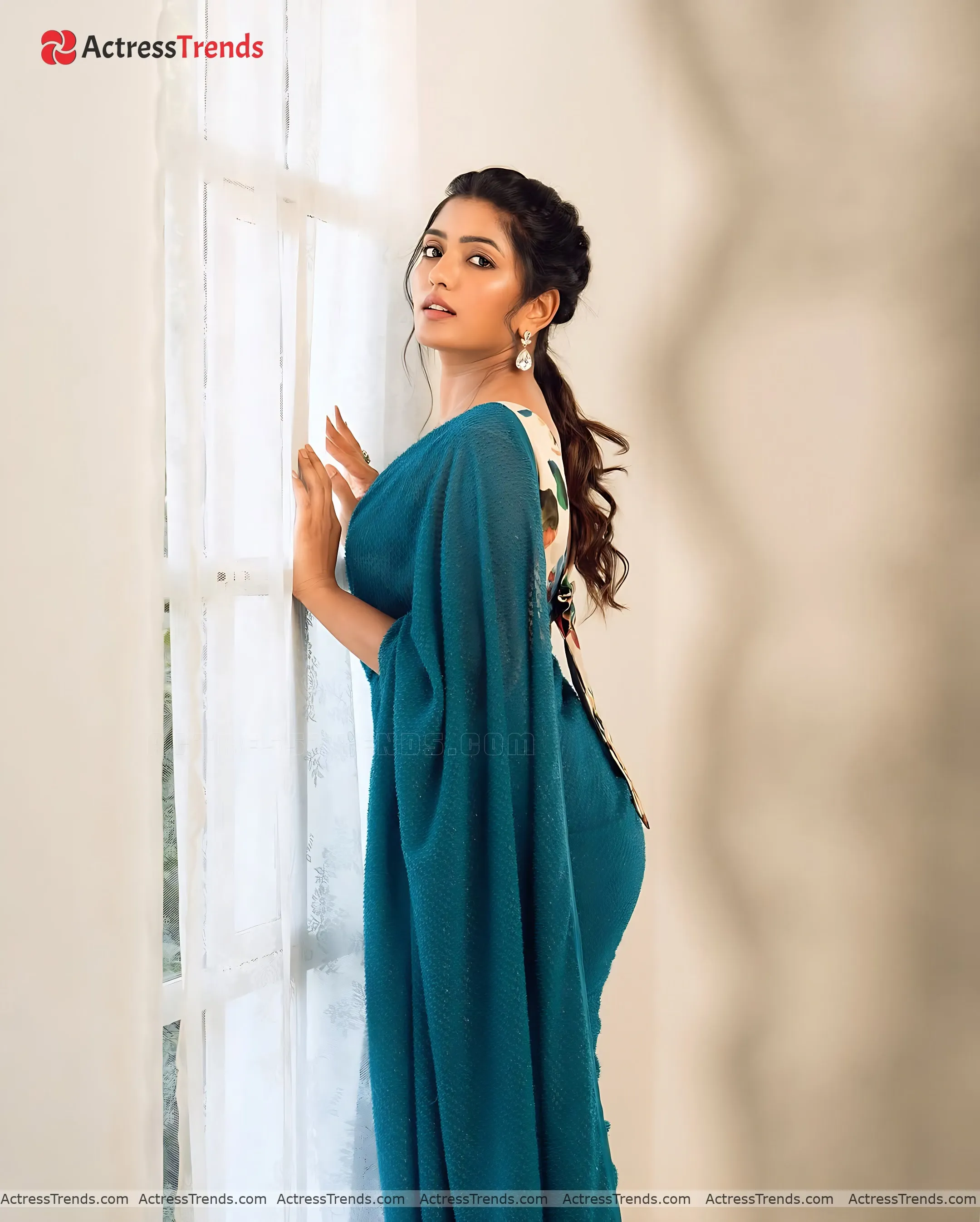 Eesha Rebba Stunning Photo Back Pose Beautiful Face Glamorous Actress