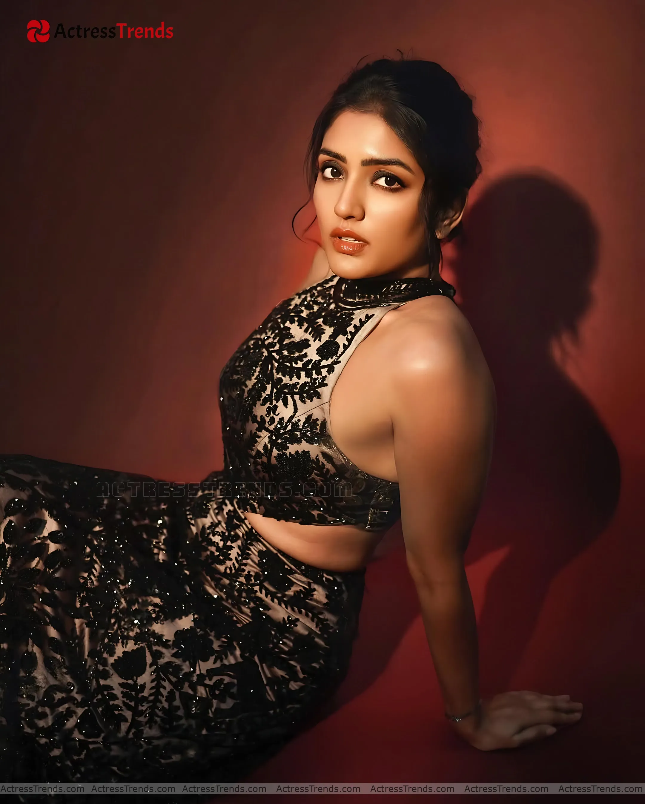 Eesha Rebba Celebrity Fashion Shoot Cute Curvy Saree Photoshoot