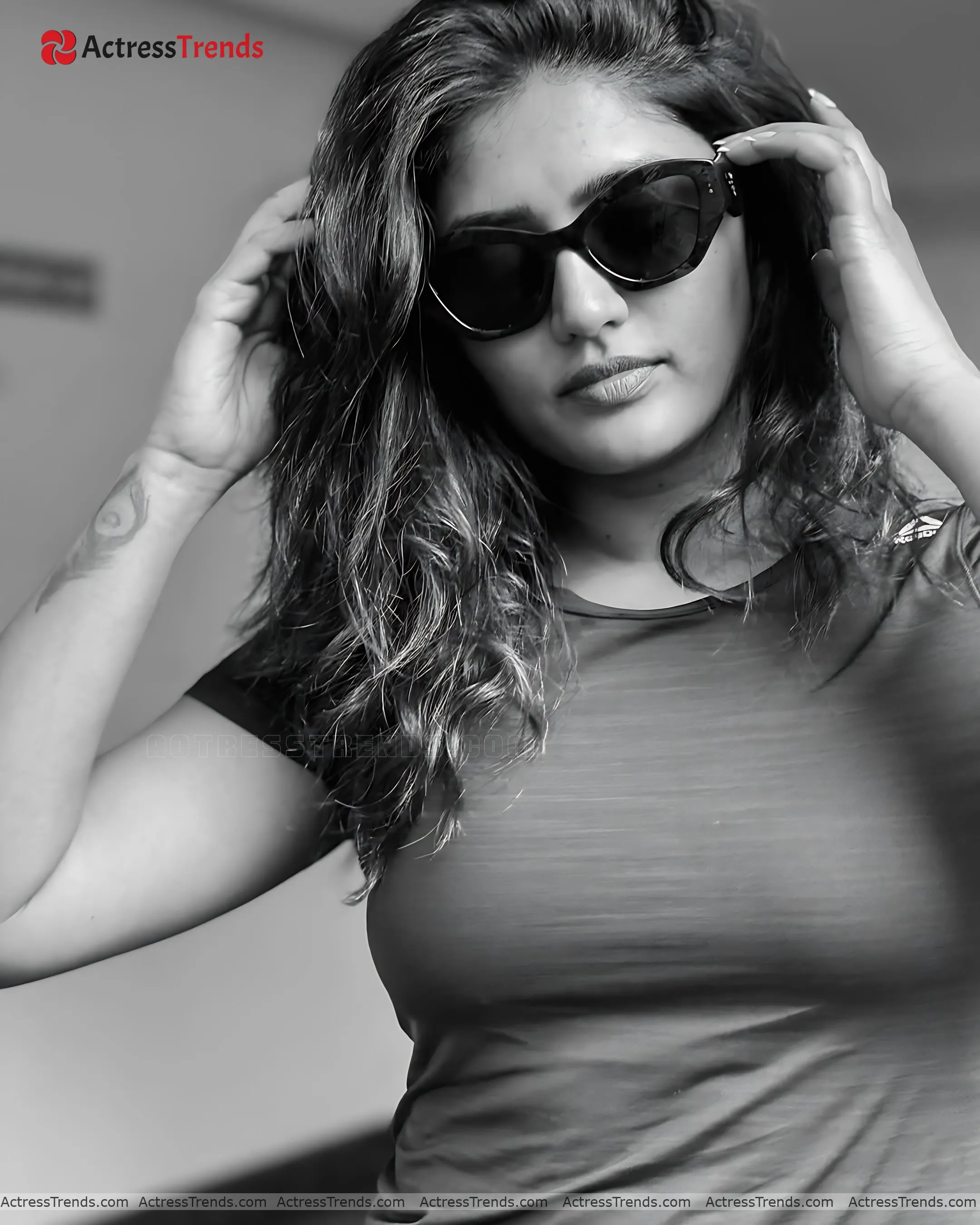 Eesha Rebba Cutest Actress Curvy Cute