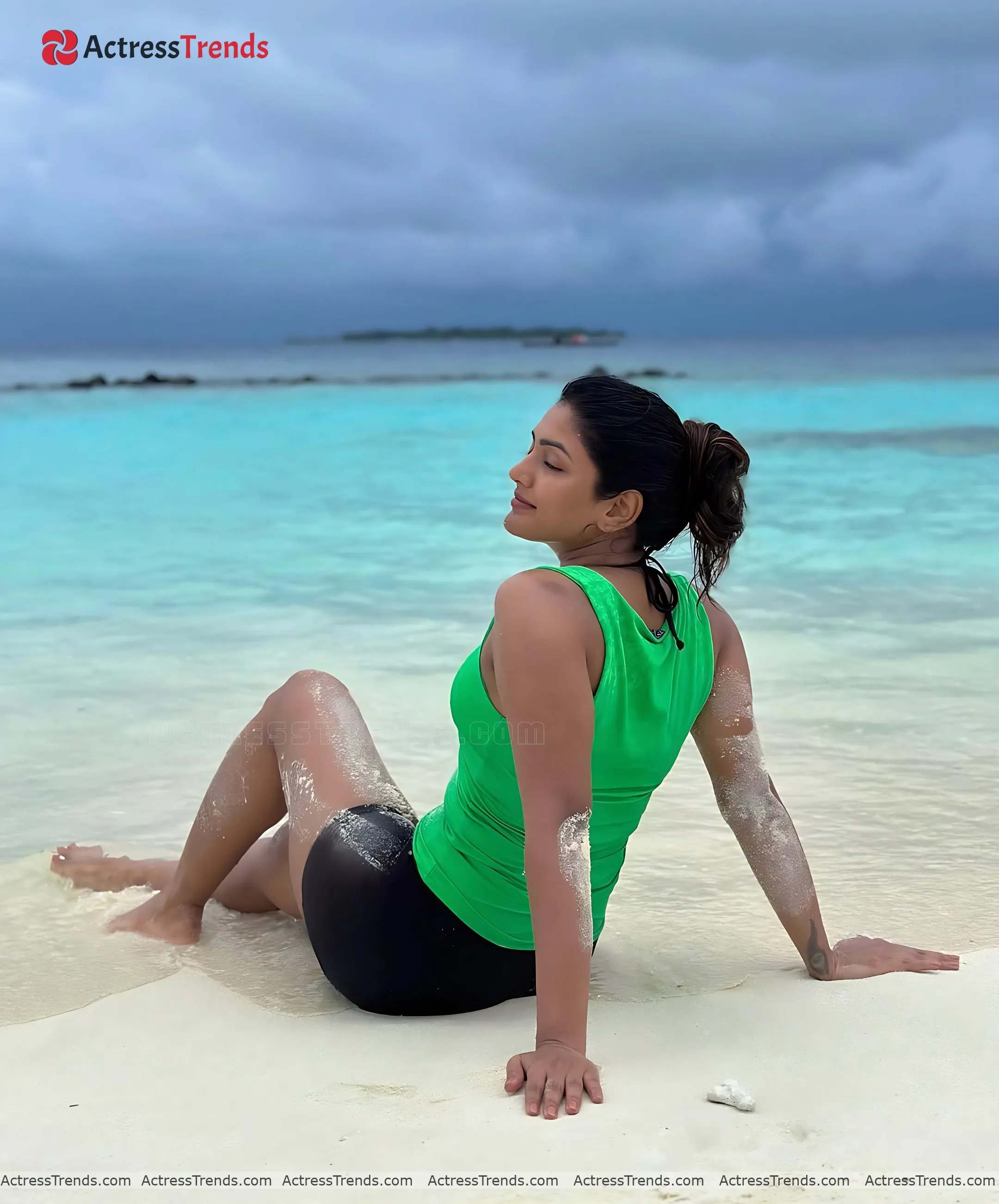 Eesha Rebba Wet Smoky Eyes Cute