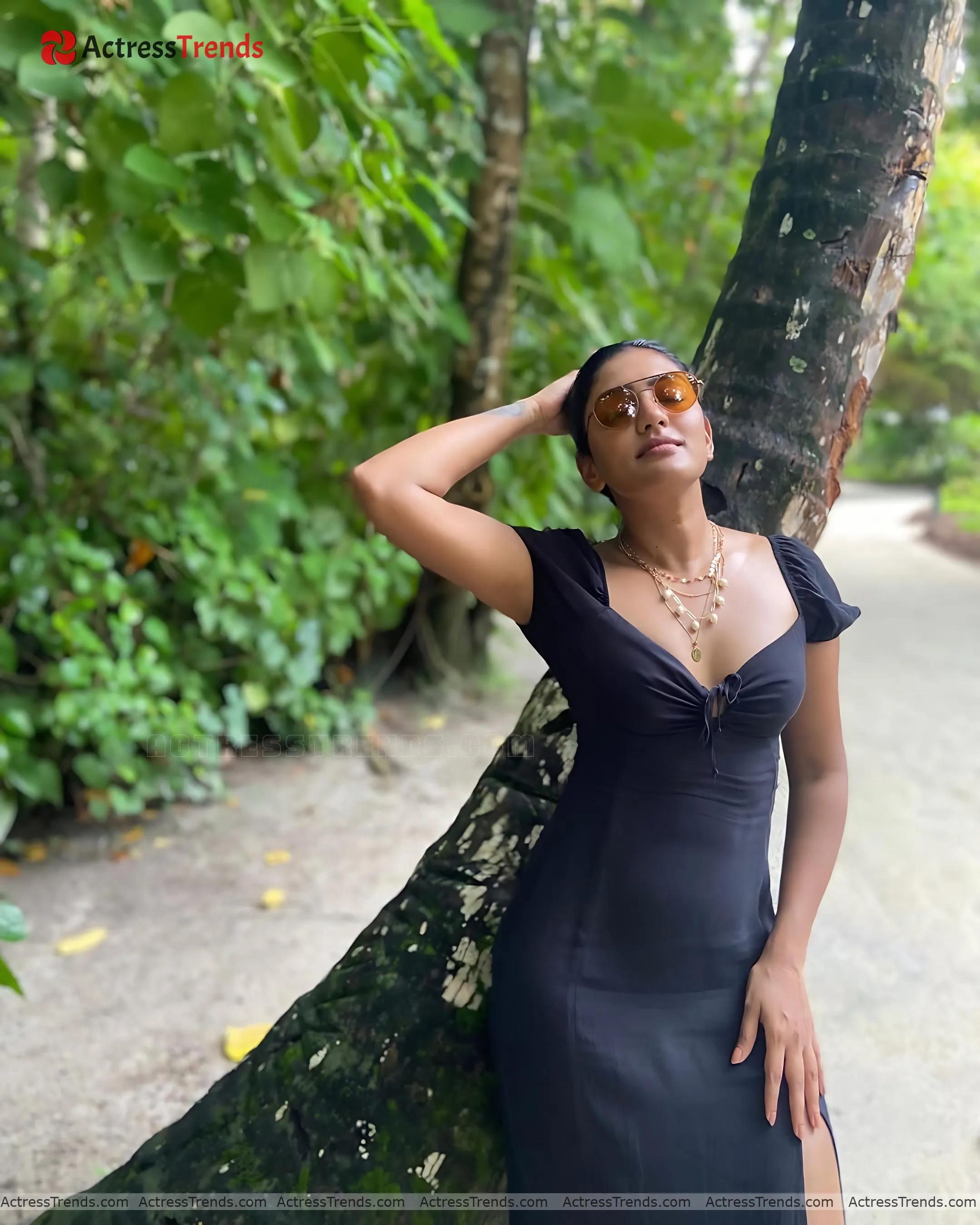 Eesha Rebba Stunning Photo Glamorous Actress Curvy