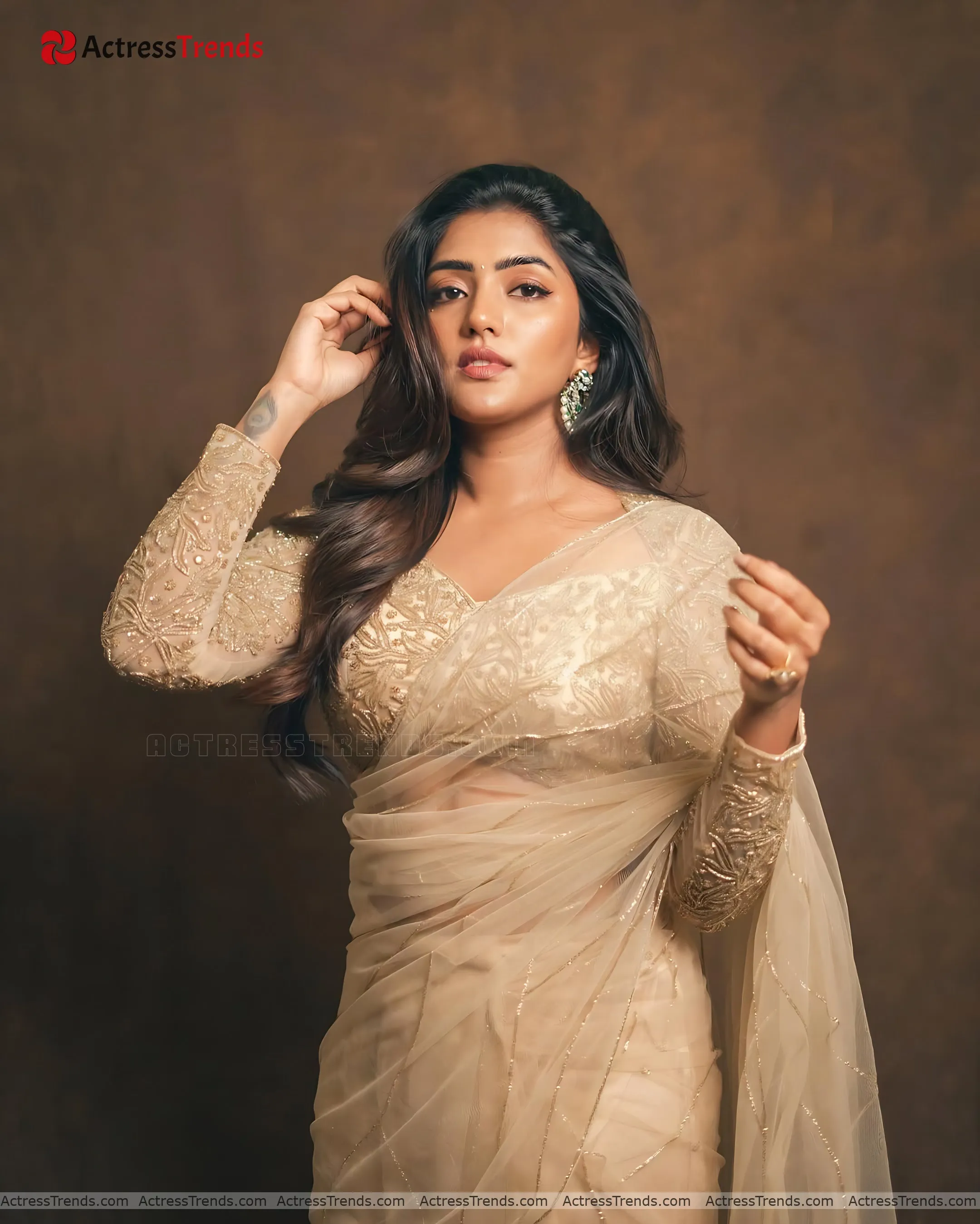 Eesha Rebba Stunning Photo Curvy Tight Fitting