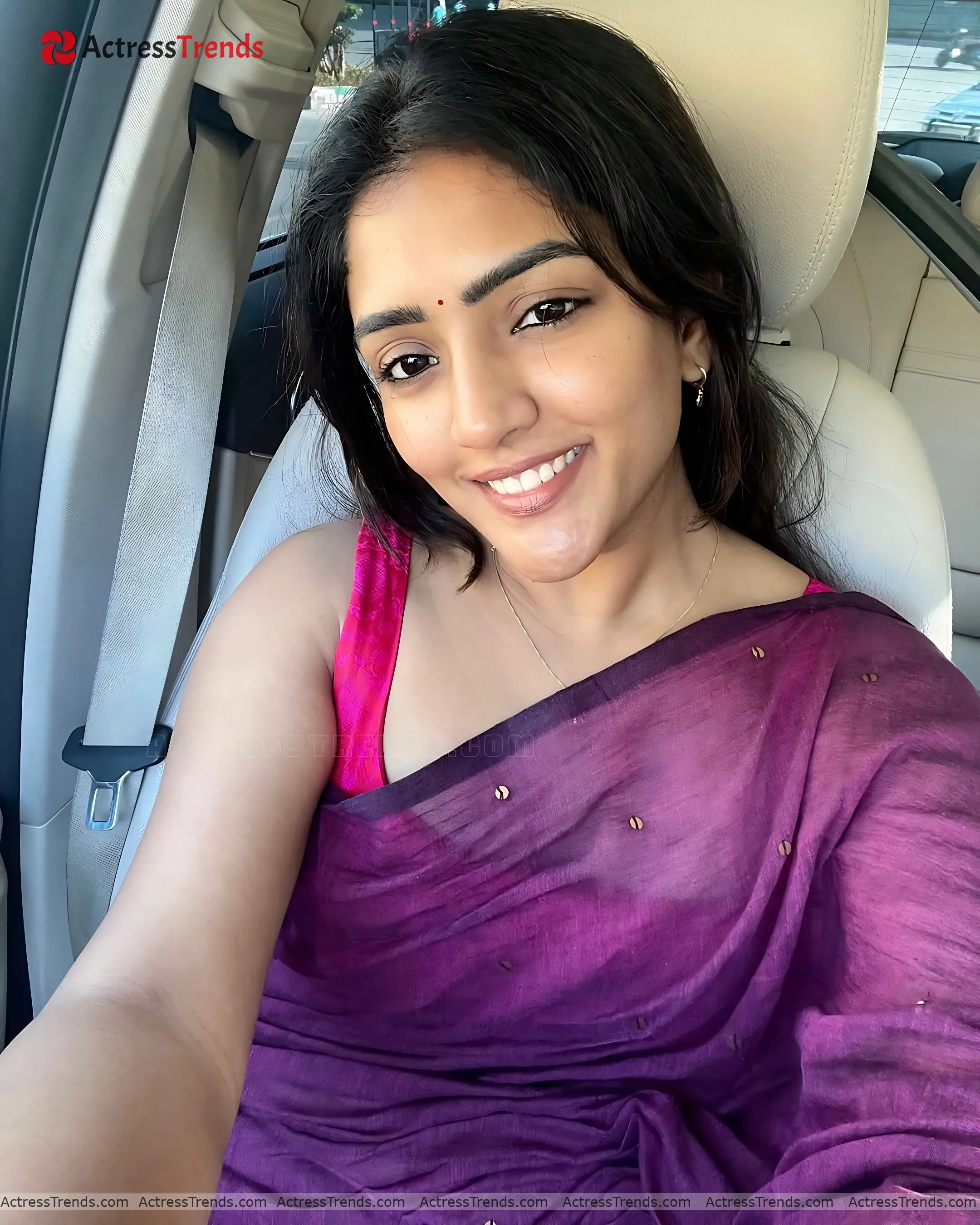 Eesha Rebba Beautiful Face Curvy Cute